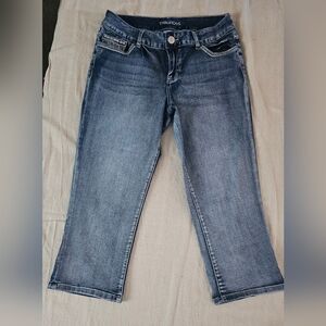 Maurices - EUC distressed capris